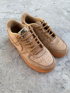 Nike Shoes Youth 5 Air Force 1 Low GS Sneakers 943312-200 Winter Flax Gum Sole